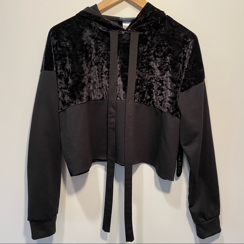 Crop long sleeve shirt/sweatshirt
